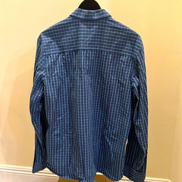 FISHHIPPIE Blue Casual Button Down Shirt with Checkered Pattern - Picture 3 of 8